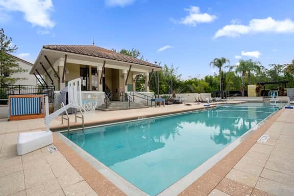 Enchanted Garden Townhouses 1 Mile to Disney World