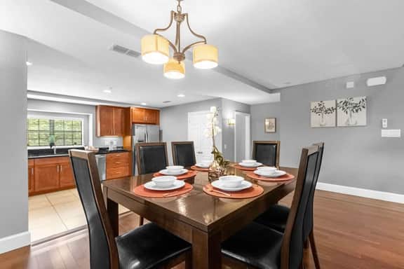 Enchanted Garden Townhouses 1 Mile to Disney World