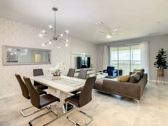 15 min from Disney World, ChampionsGate Resort TownHouse with Club House Pools, Water Park, Gym